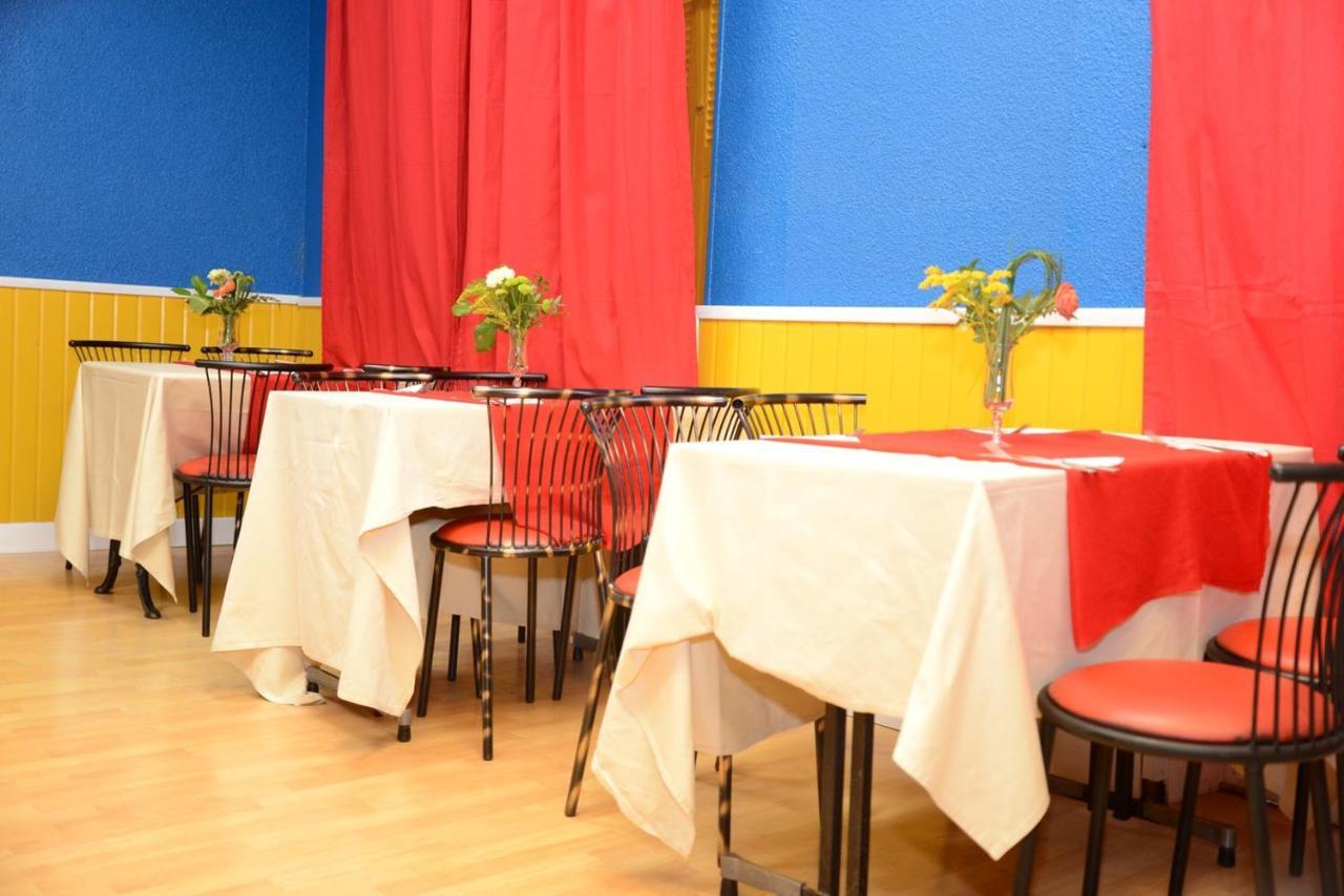 Hotel Aux Armes De Belgique 2*